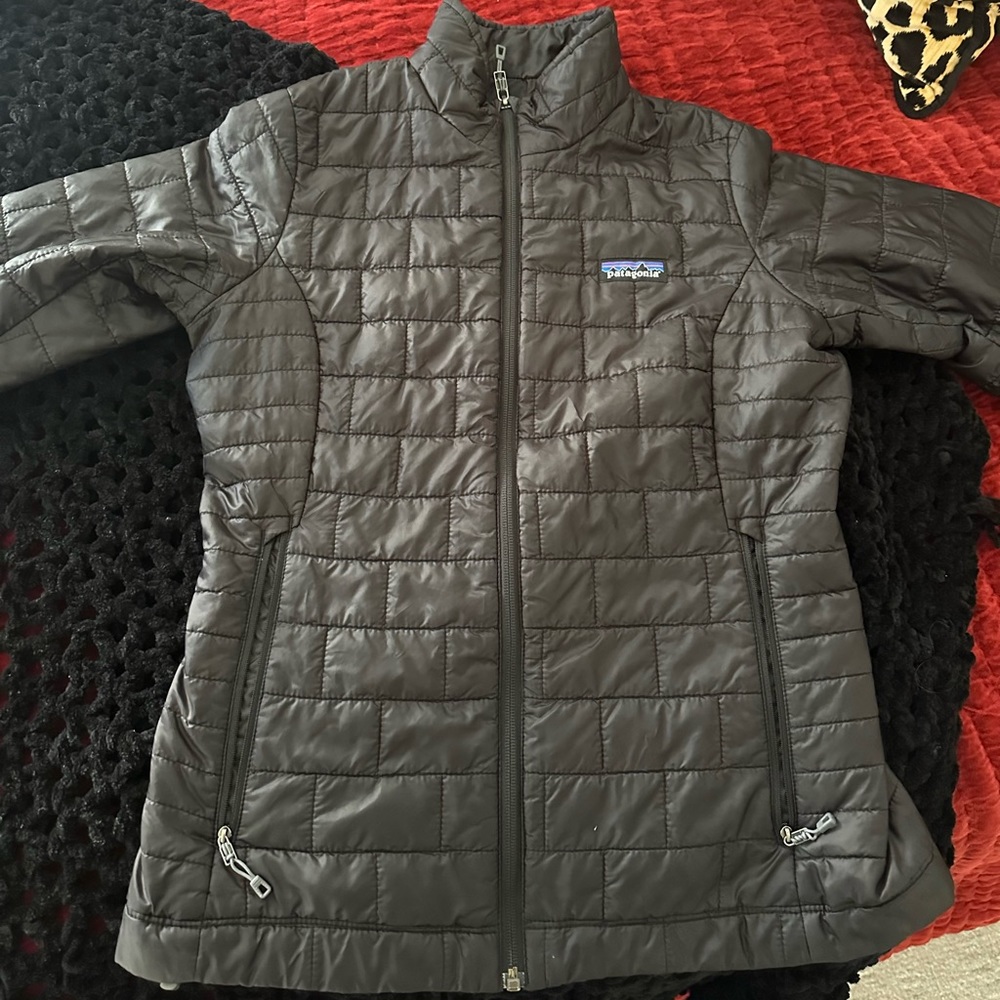 Patagonia women’s nano puffer jacket